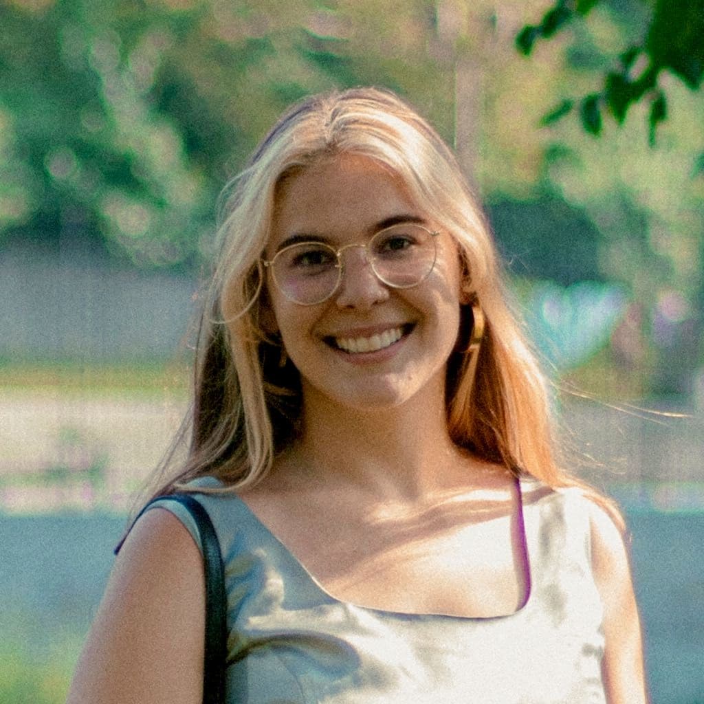 Tess H. Tess H.